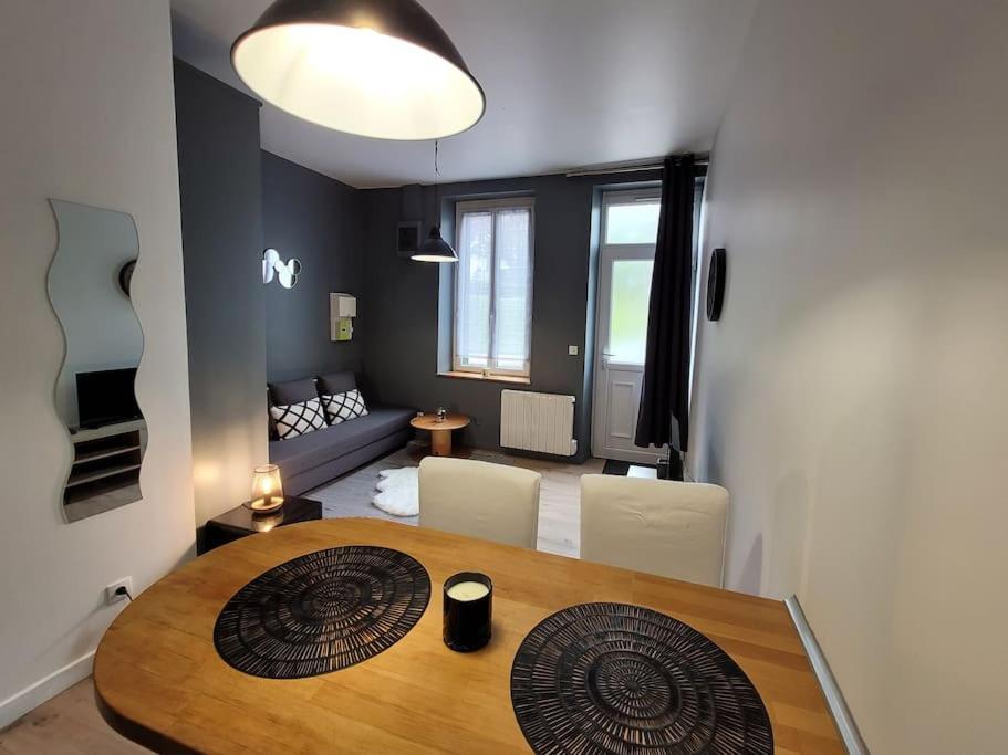 Studio Prive Centre Saint Louis مونتارجي المظهر الخارجي الصورة